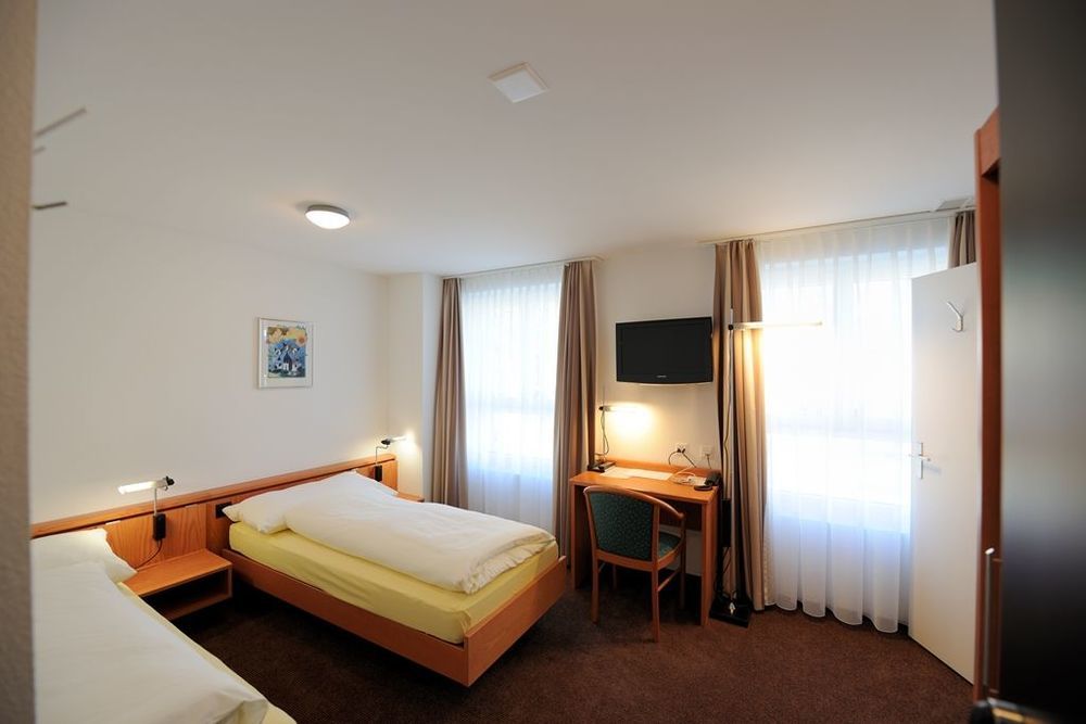 Hotel Freihof Swiss Lodge Unterägeri Room photo