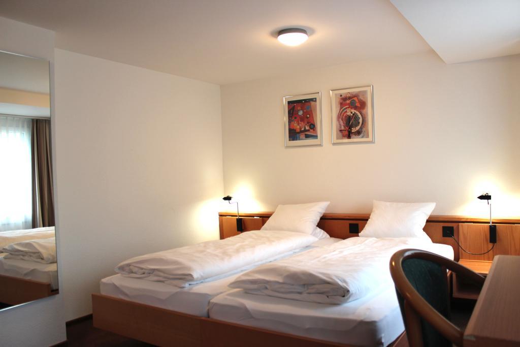 Hotel Freihof Swiss Lodge Unterägeri Room photo
