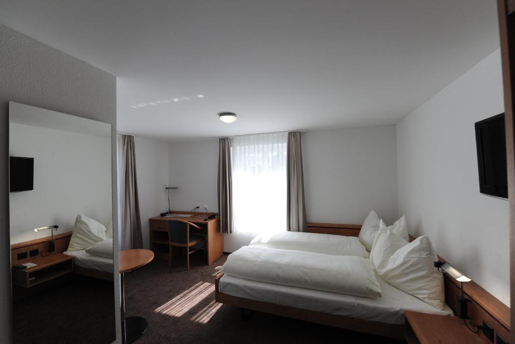 Hotel Freihof Swiss Lodge Unterägeri Room photo